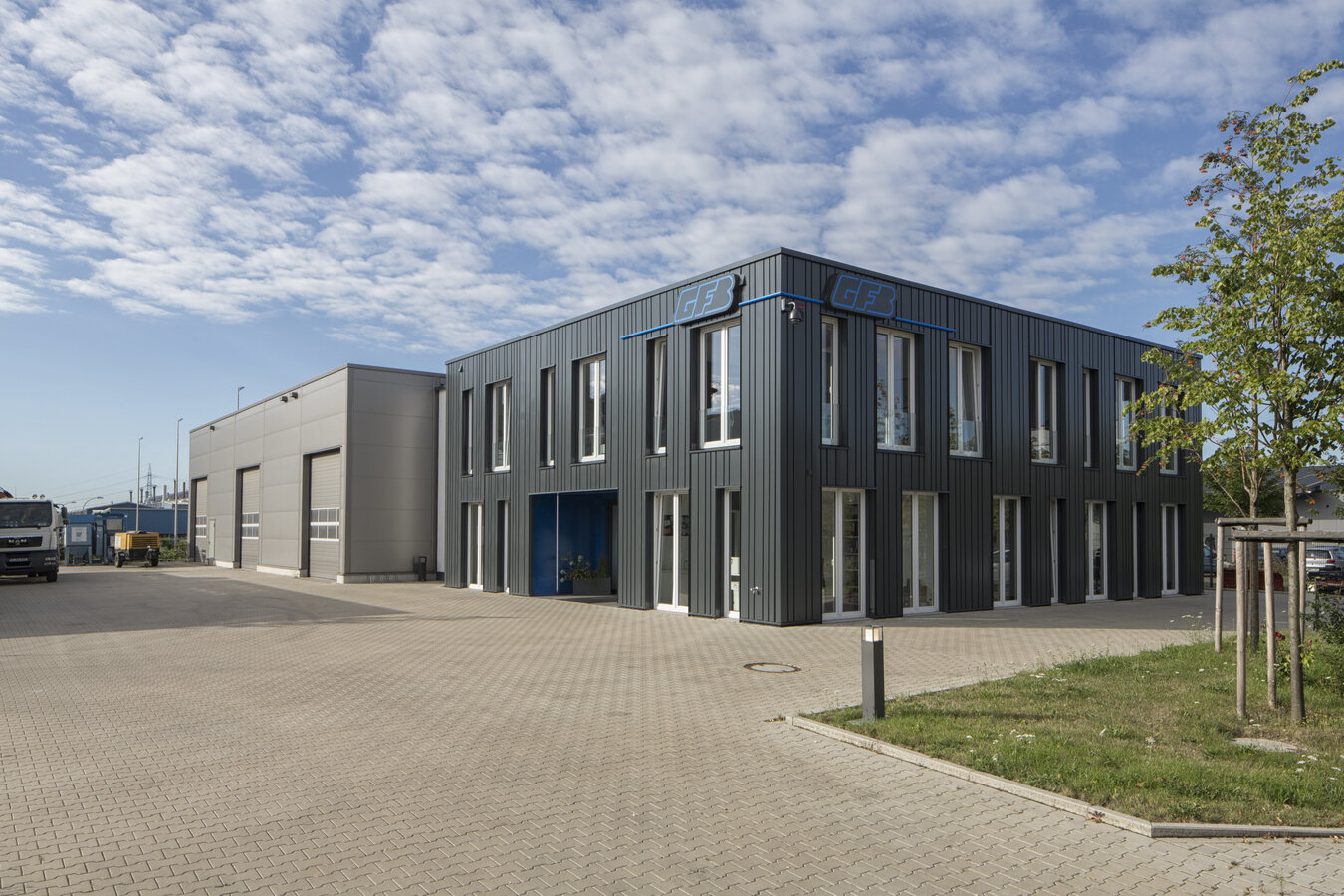 Essen | Neubau Betriebsgebäude mit Verwaltung Essen | Neubau Betriebsgebäude mit Verwaltung | Außenansicht